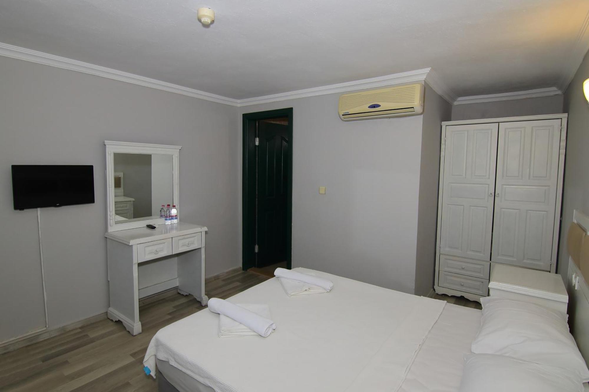 Hotel Bleu Nuit 4*