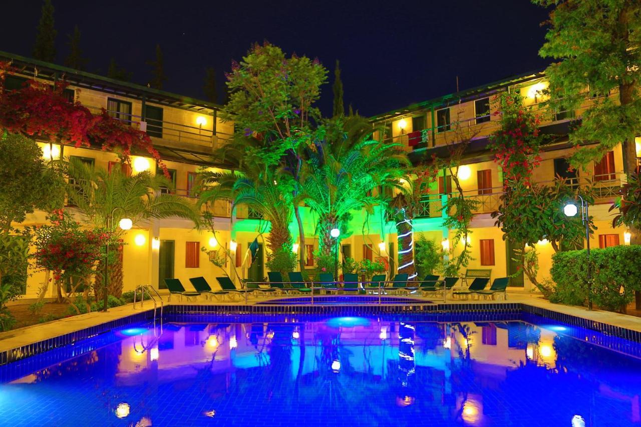 Otel Bleu Nuit