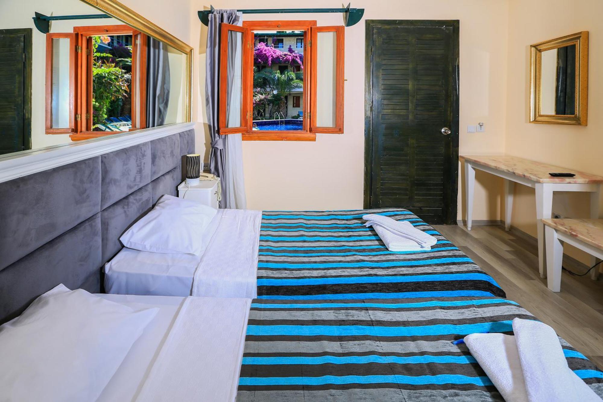 Otel Bleu Nuit 4*